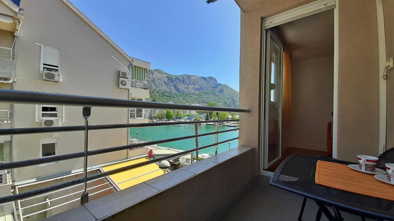Apartment Jen Omiš Eksteriør billede