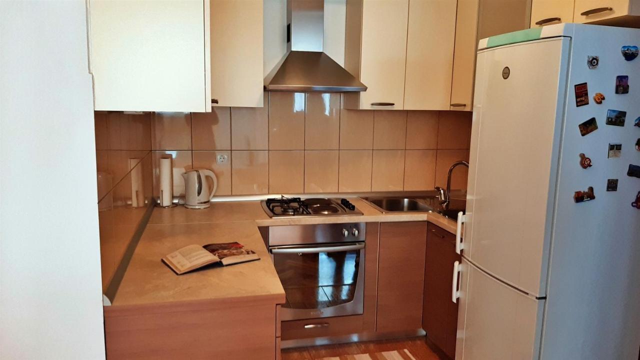 Apartment Jen Omiš Eksteriør billede