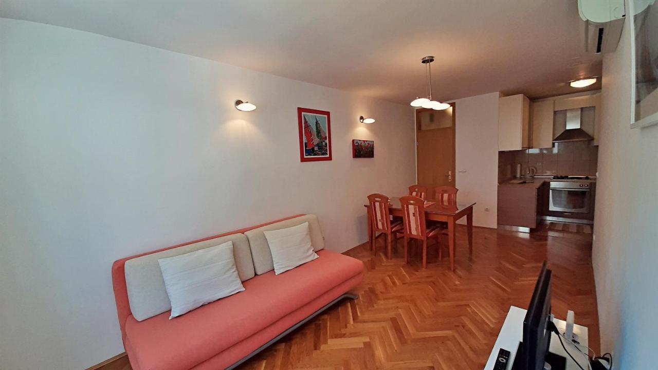 Apartment Jen Omiš Eksteriør billede