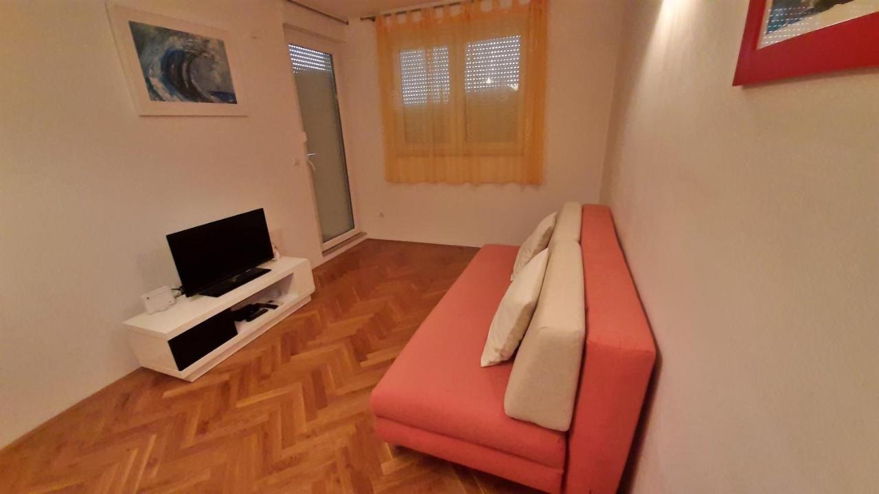 Apartment Jen Omiš Eksteriør billede